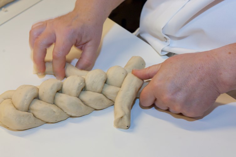 Lettipitkot syntyvät käsipelillä