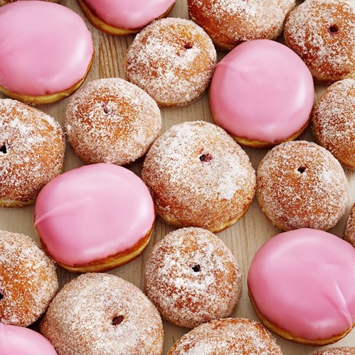 Berliininmunkki, Banaanimunkki, Omar-munkki, Dumle-munkki.... tai ehkä sittenkin Minimunkki, Munkkirinkilä tai muhkea Mansikka-vaniljamunkki.  Valitse parhaat laajasta Fazer-valikoimastamme!