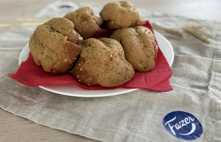 Cookiella kuorrutetut korvapuustit